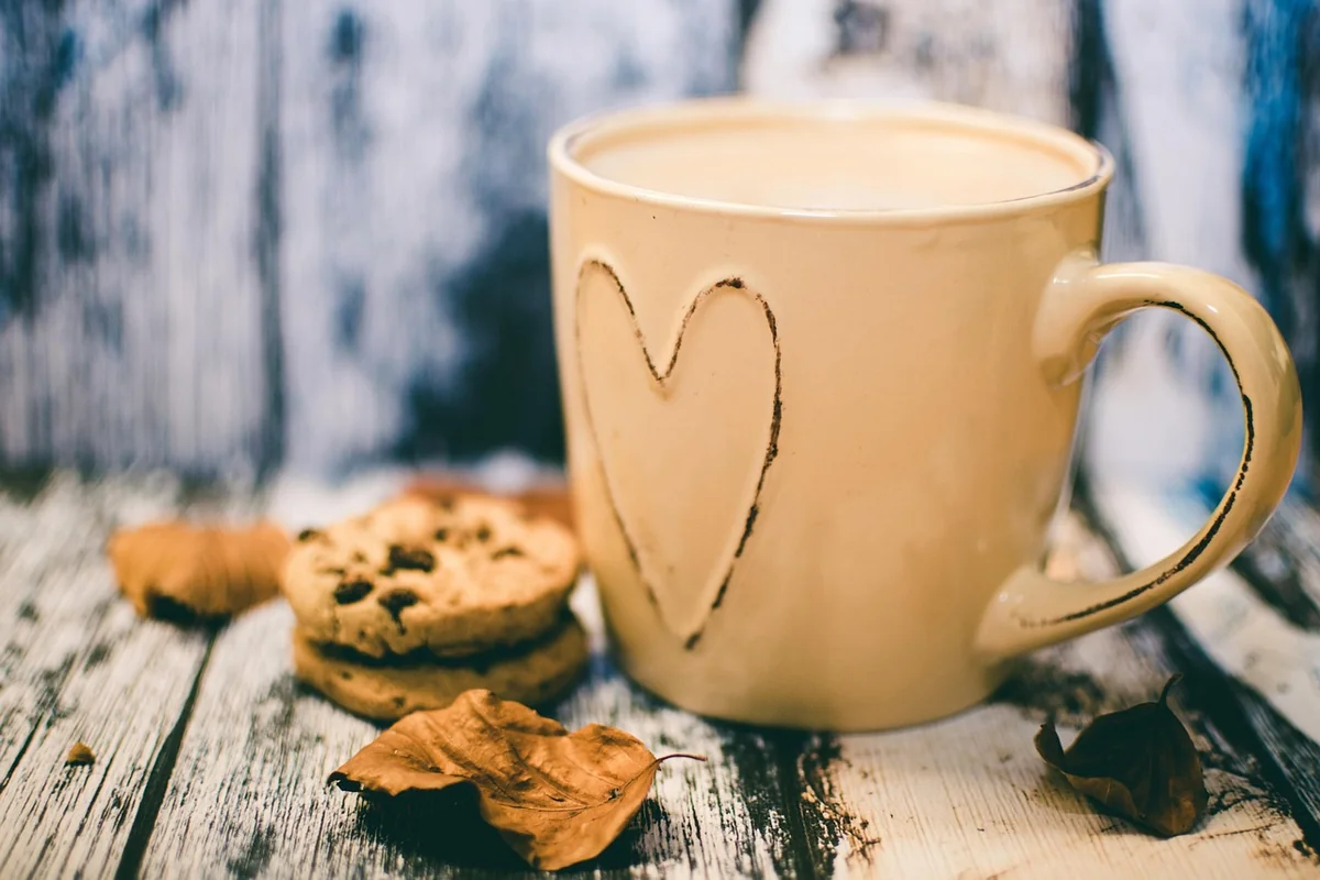 Le café et les biscuits : la couche que tout le monde rate